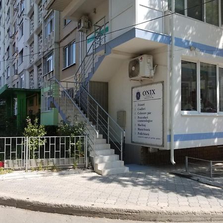 Apartment On Constantin Negruzzi Кишинев Екстериор снимка